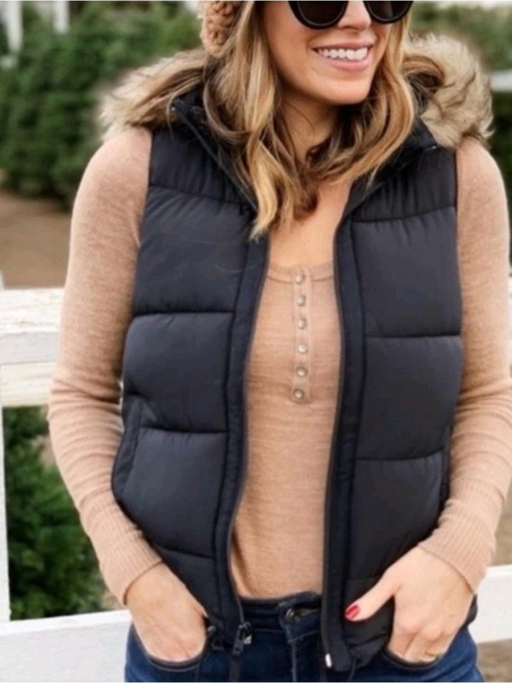 Abercrombie & Fitch Women's Black Puffer Vest Hooded Faux Fur Full Zip
M